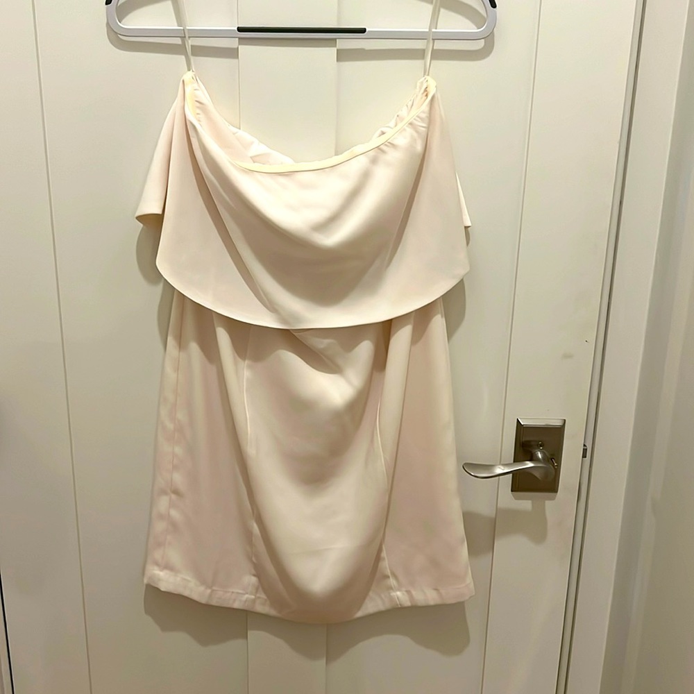 Women’s strapless dress
